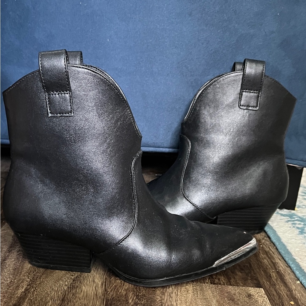 Silver-tipped Black Cowgirl/Cowboy/Cowperson boots, size 8, A New Day brand
